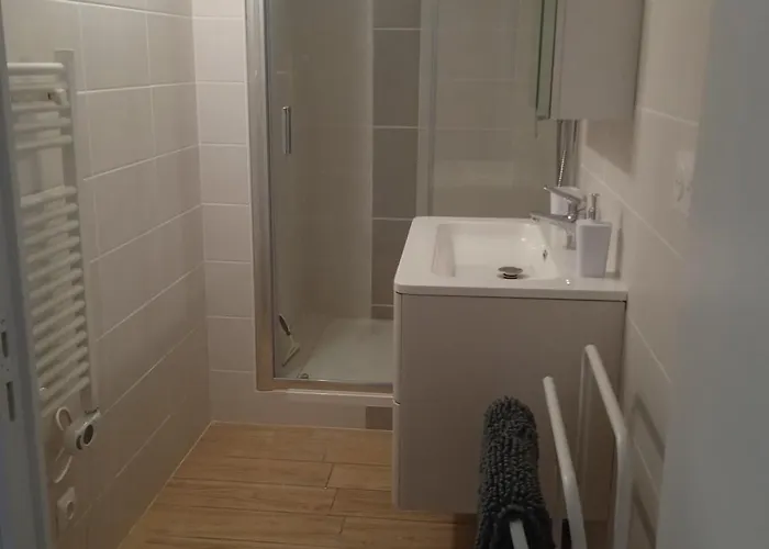 Apartment Renaissance 2 4 *